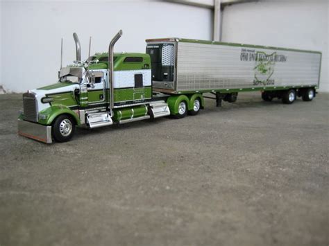 Custom | Diecast trucks, Model truck kits, Toy trucks