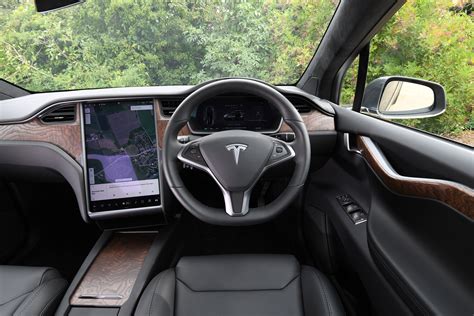 Tesla Model X interior & comfort | DrivingElectric