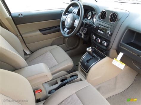 2012 Jeep Compass Sport interior Photo #62316514 | GTCarLot.com