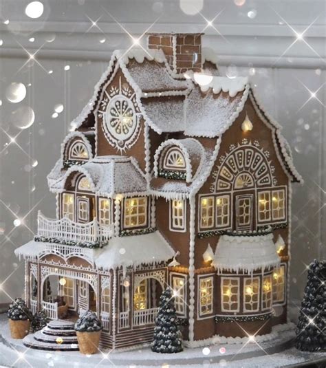 Christmas Gingerbread House | Christmas gingerbread house, Gingerbread ...