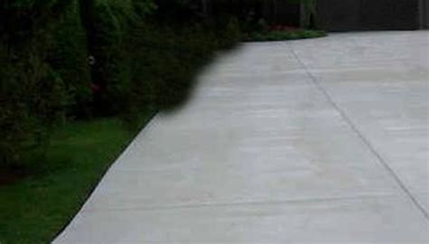 Do-It-Yourself Concrete Driveway | Garden Guides