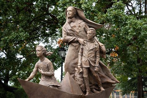 The New Statue of Mother Cabrini - Cabrini Shrine NYC