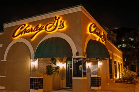 Top 12 Legendary Lafayette Restaurants - Acadiana Table