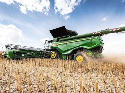 John Deere introduced the X9 Combine - Agriculture News - AutoTrader