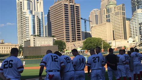 The White Sox's throwback uniforms made them look like an office beer ...