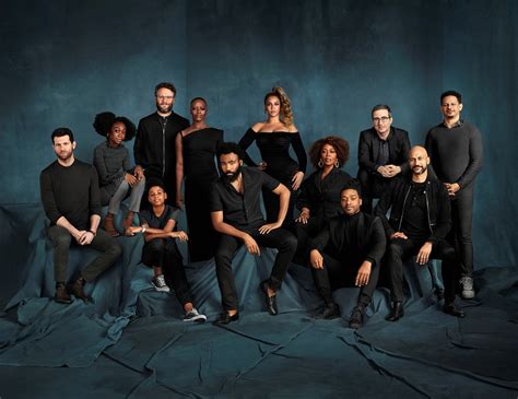 Beyonce, Donald Glover & More Gather For Stunning 'Lion King' Cast Pic: Photo 4319169 | Donald ...