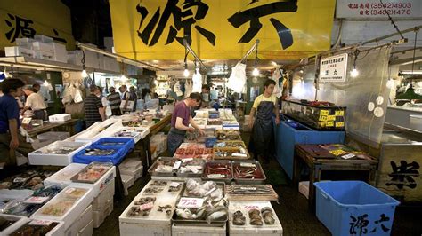 Tsukiji Outer Fish Market | Discover Tokyo | ANA InterContinental Tokyo