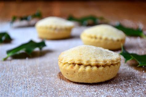 Mince Pies - A delicious Christmas classic, filled with homemade mincemeat and surrounded by ...