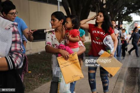 El Salvador Poverty Photos and Premium High Res Pictures - Getty Images