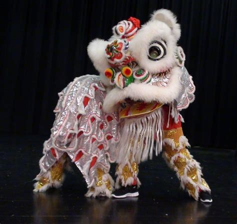 Perceptual Application Development using Intel Perceptual ... | Chinese lion dance, Lion dance ...