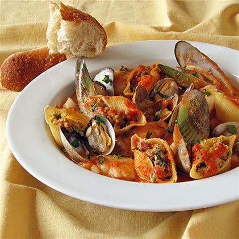 Chorizo & Clam Stuffed Pasta Shells in Cioppino Sauce - BigOven