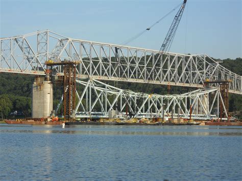 Madison-Milton Bridge readying for truss lift. (2012) | Madison indiana ...