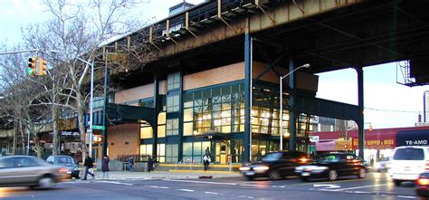 Gun Hill Road Intermodal Plaza | di Domenico + Partners