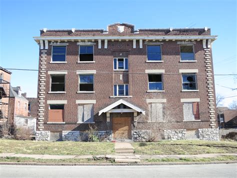 Very Cool Abandoned Apartment Building on Academy | Paul Sableman | Flickr