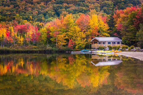 10 Must-Visit Small Towns in New Hampshire for Fall Leaves | Places.Travel