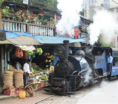 Darjeeling Himalayan Railway : FairytaleasFuck