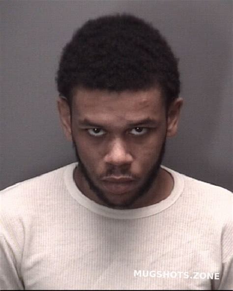 WIGGINS MALIK RASHAD 09/09/2022 - Suffolk Mugshots Zone