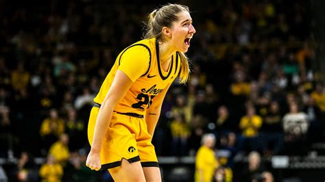 Iowa basketball's Kate Martin, Gabbie Marshall to return for final year of eligibility | Flipboard