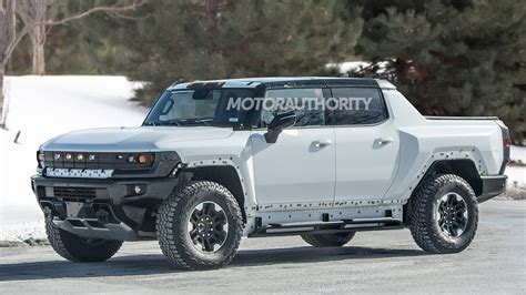 2022 GMC Hummer EV spy shots: Electric pickup coming this fall