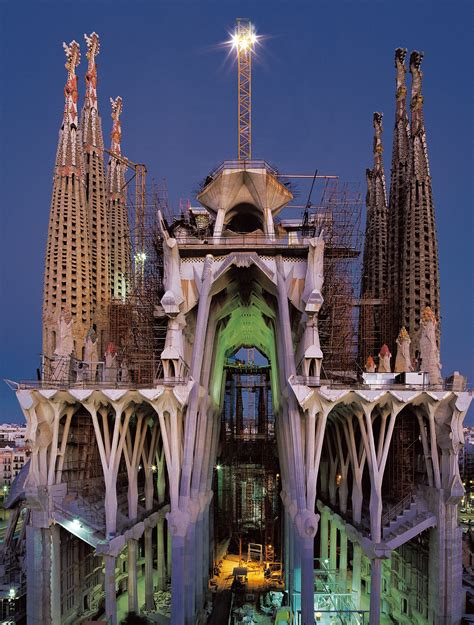 Gallery of AD Classics: La Sagrada Familia / Antoni Gaudi - 31