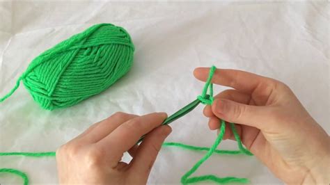 How To Crochet with left handed for beginners - LESSON 1 - YouTube