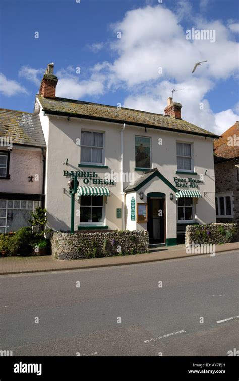 Barrel O' Beer pub in Beer, Devon, England Stock Photo - Alamy