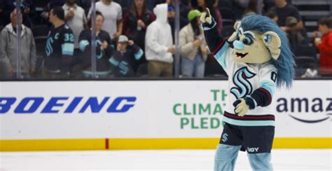 Hockey world reacts to Seattle Kraken’s terrifying new mascot | Offside