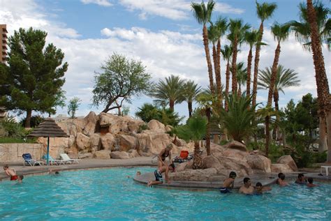 Our North American Adventure: Oasis Las Vegas RV Resort $40.00 a night!!!