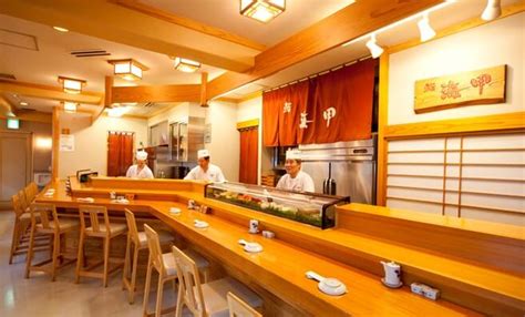 Sushi Restaurant (counter) VS Rotating Sushi Bar: When should we be choosing the expensive Ones ...