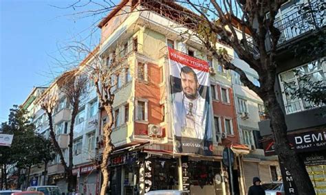 Pictures of Mr. Abdul Malik Al Houthi are Raised in Istanbul | Al ...