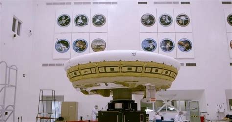 NASA takes its 'flying saucer' for a test spin | Flying saucer, Saucer, Nasa