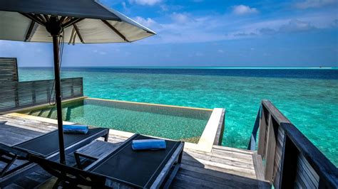 Hurawalhi Maldives Resort hotel review — WBP Stars