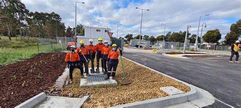 Lynbrook Station: Landscaping - GMA - Australia