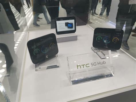 HTC's new 5G hub is ready for VR streaming | AndroidPIT