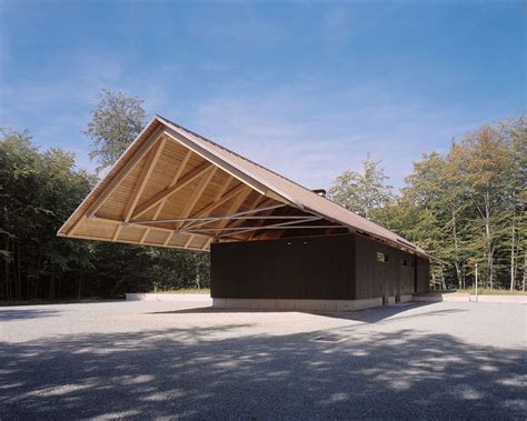 Cantilevered Roof Details