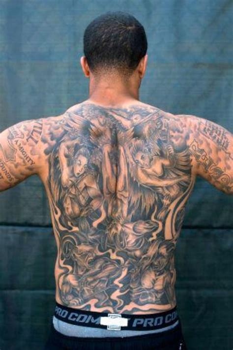 COLIN KAPERNICK'S TATTOOED BACK!!! 49ers Players, 49ers Fans, Sf 49ers ...