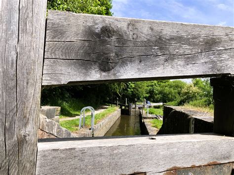 The Chesterfield Canal — A Very Narrow Journey