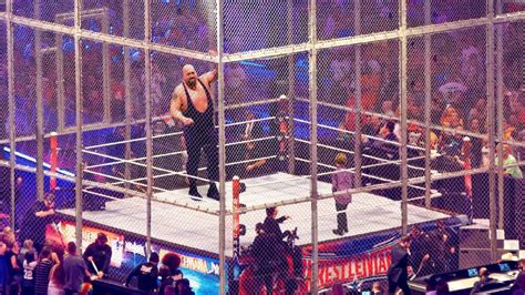 Were WWE Staff Forced to Shoot Aggressive Wrestler After Child Climbed Into Steel Cage? | Snopes.com