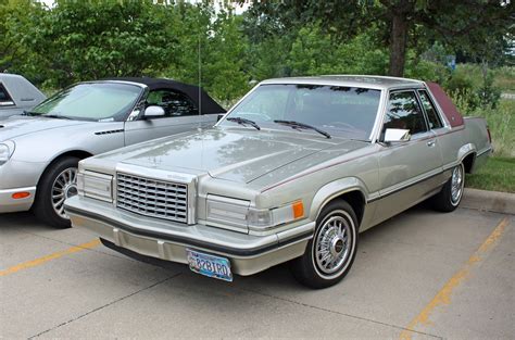 1982 Ford Thunderbird 2-Door Sedan (2 of 5) | Photographed a… | Flickr