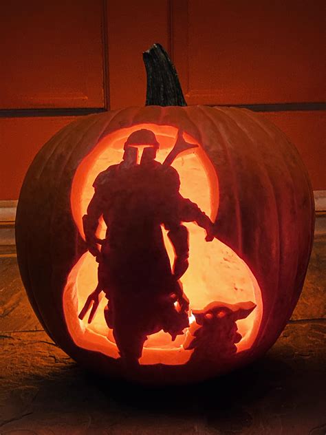 Felt inspired by The Mandalorian Season 2 beginning, so on Halloween I carved a pumpkin! : r ...