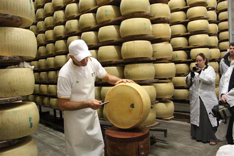 {Giveaway} Parmigiano Reggiano P.D.O. 36 months aged cheese + ceramic grated cheese bowl ...