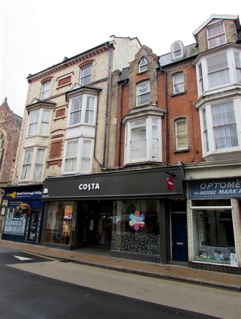 Costa coffee shop, High Street,... © Jaggery cc-by-sa/2.0 :: Geograph Britain and Ireland