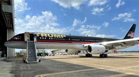 Donald Trump's Boeing 757 Flies Again - One Mile at a Time