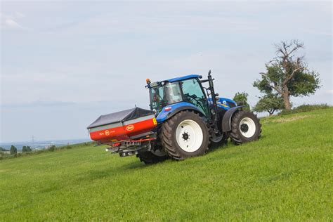 Vicon RotaFlow RO-M / Rear Mounted Disc Spreaders / Vicon Spreading Equipment / Vicon brand UK ...