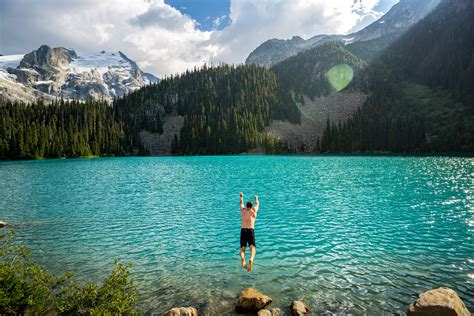 Guide to Hiking Joffre Lakes