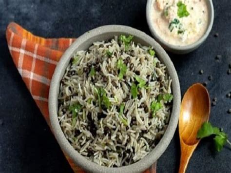 Makar Sankranti 2024: know how to make urad dal khichdi recipe to celebrate Makar Sankranti ...