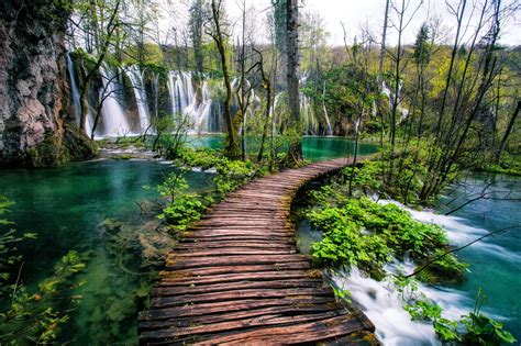 Plitvice Lakes Croatia Waterfalls - A wooden walkway leading to ...