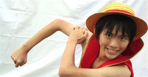 Straw Hat Pirates!: One Piece- Luffy Cosplays