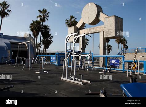 deserted muscle beach gym on venice beach los angeles california usa ...