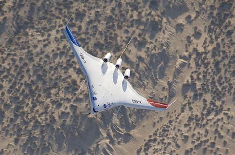 JustaCarGal: Boeing X-48 Blended Wing Body